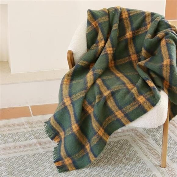 Green plaid throw blanket soft cozy checkered tassel lightweight couch decor - Picture 8 of 8